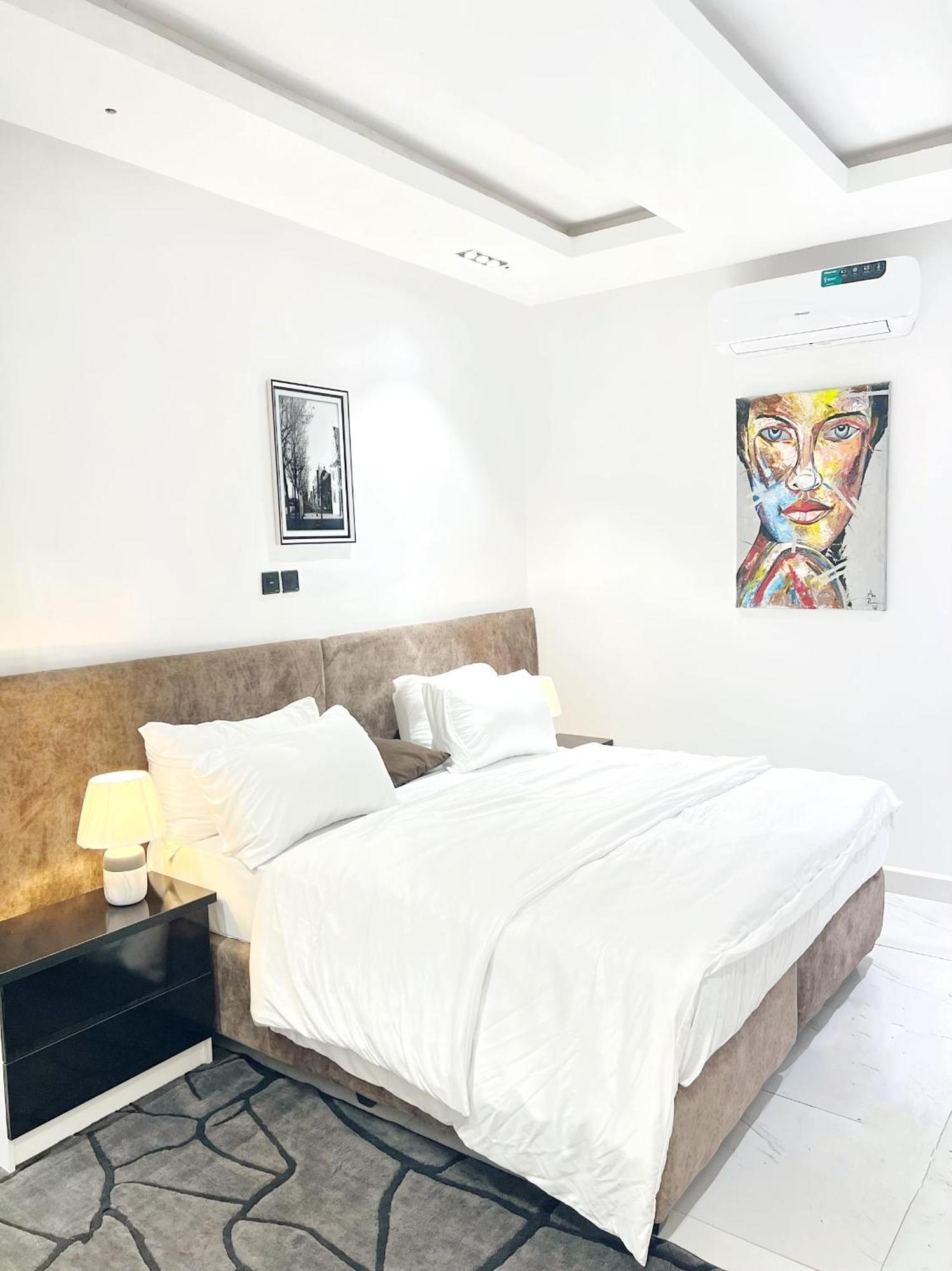 Austra Hotels And Apartments Maitama Abuja Ngoại thất bức ảnh